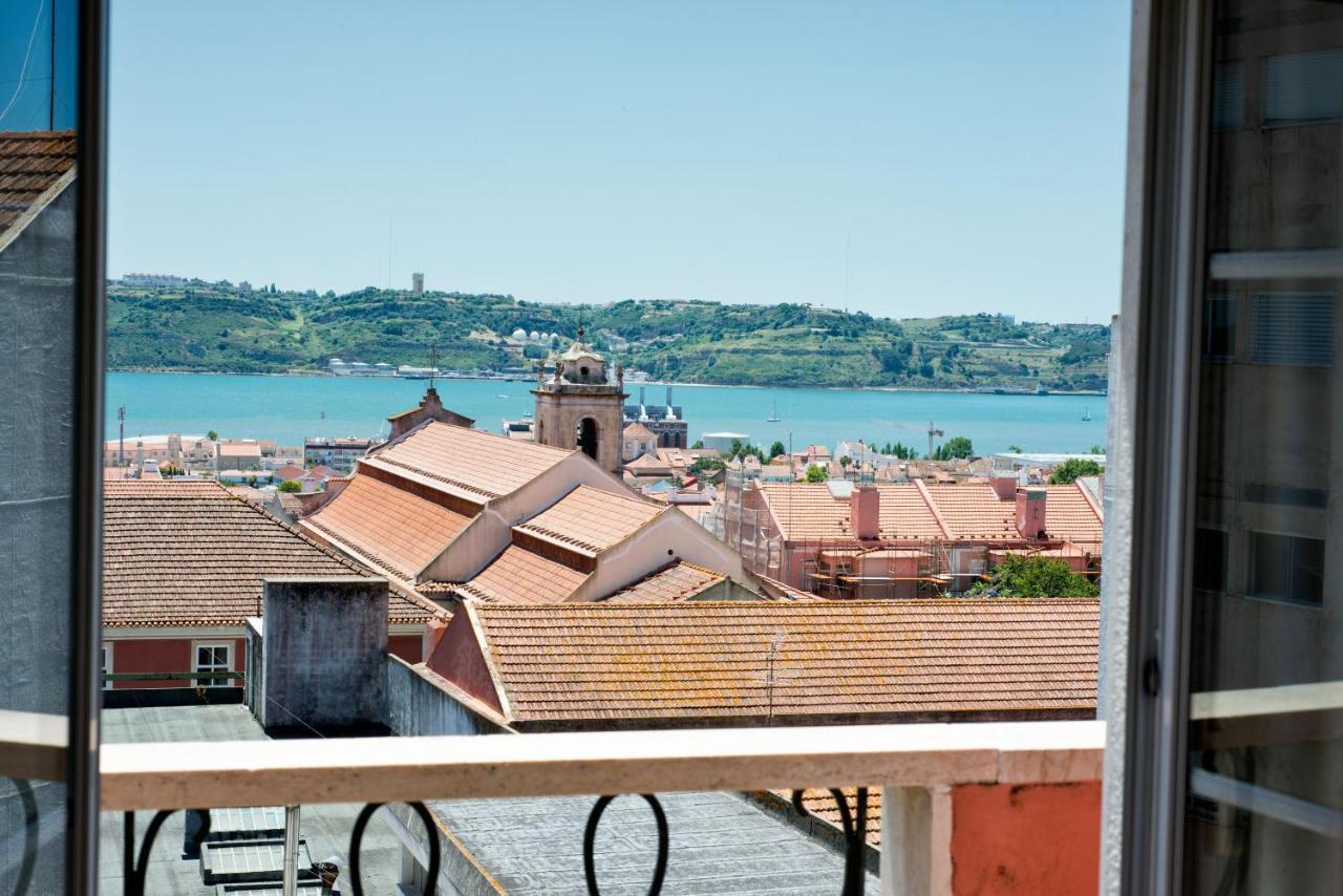 Ambassador River View Suites Лиссабон Экстерьер фото